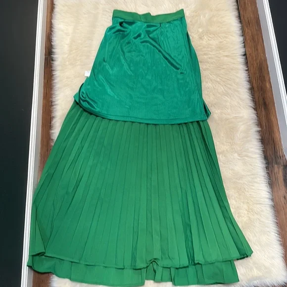 NWOT long skirt - Picture 8 of 8